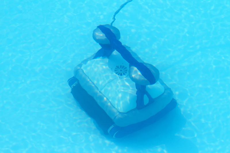Common Mistakes to Avoid When Using Automatic Pool Cleaners