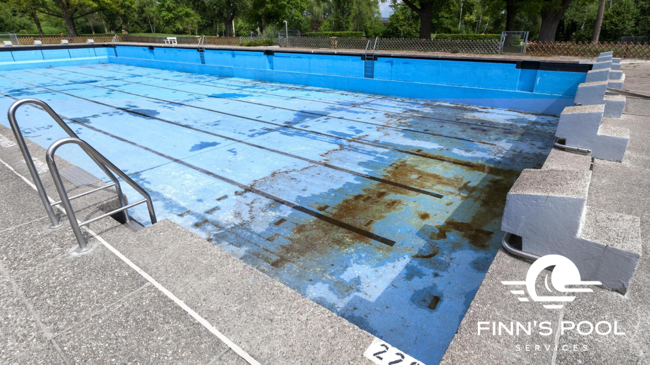 HOW TO REMOVE COPPER STAINS FROM A POOL?