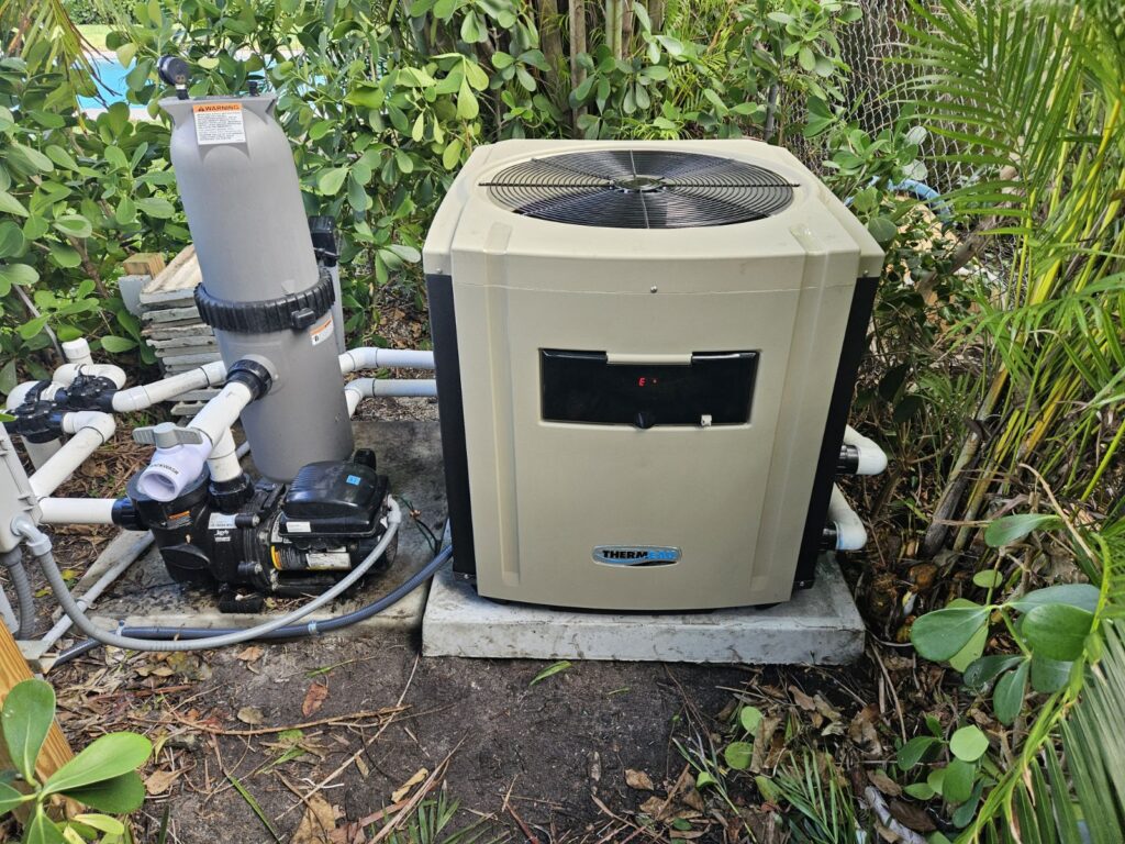 HOW DOES A POOL HEAT PUMP WORK?